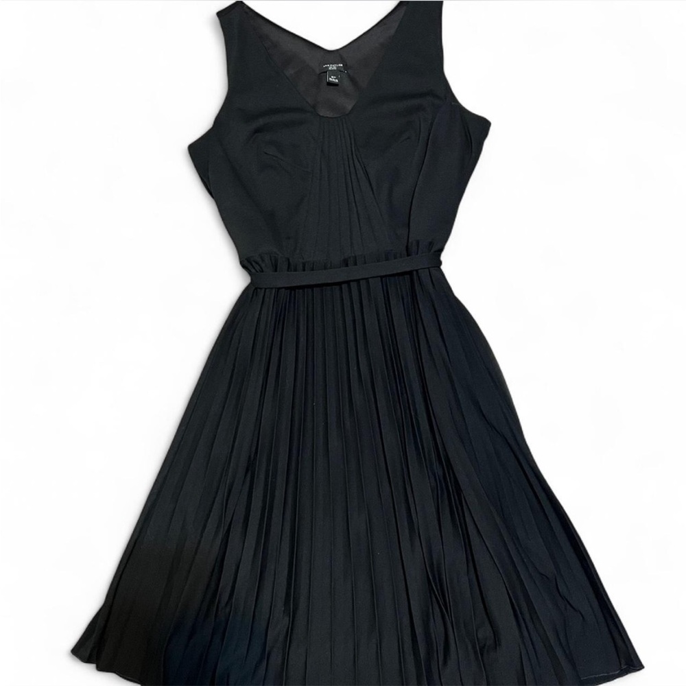 Designer Ann Taylor Black Classic Stylish Pleated Dress in Size 2P